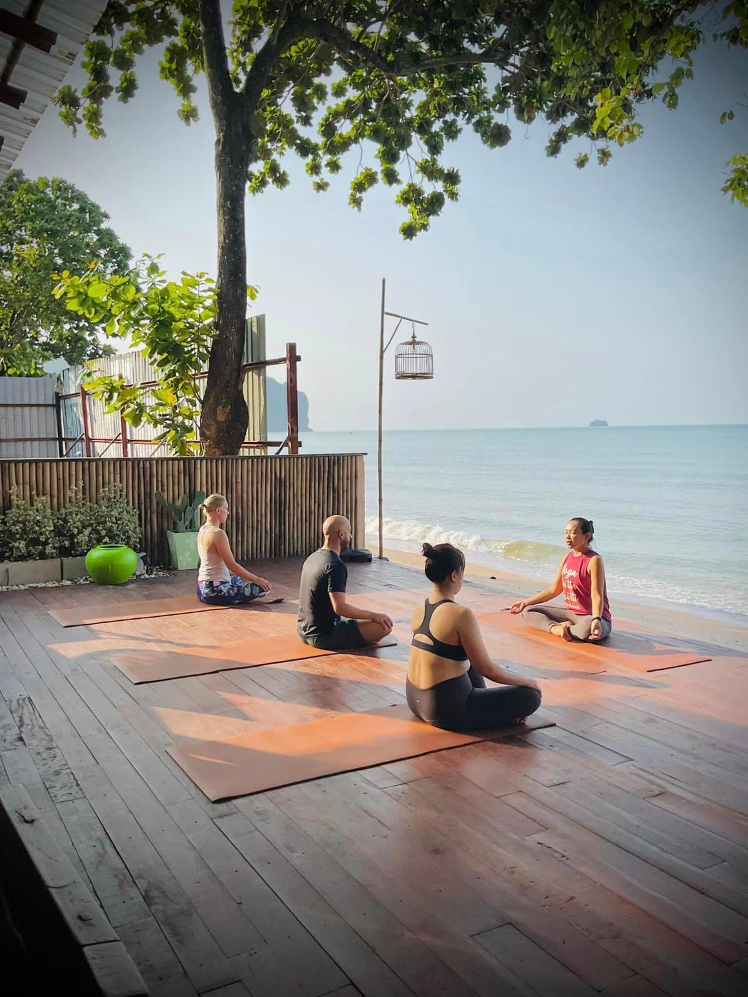Fullmoon Beachresort Krabi Ao Nang Екстериор снимка